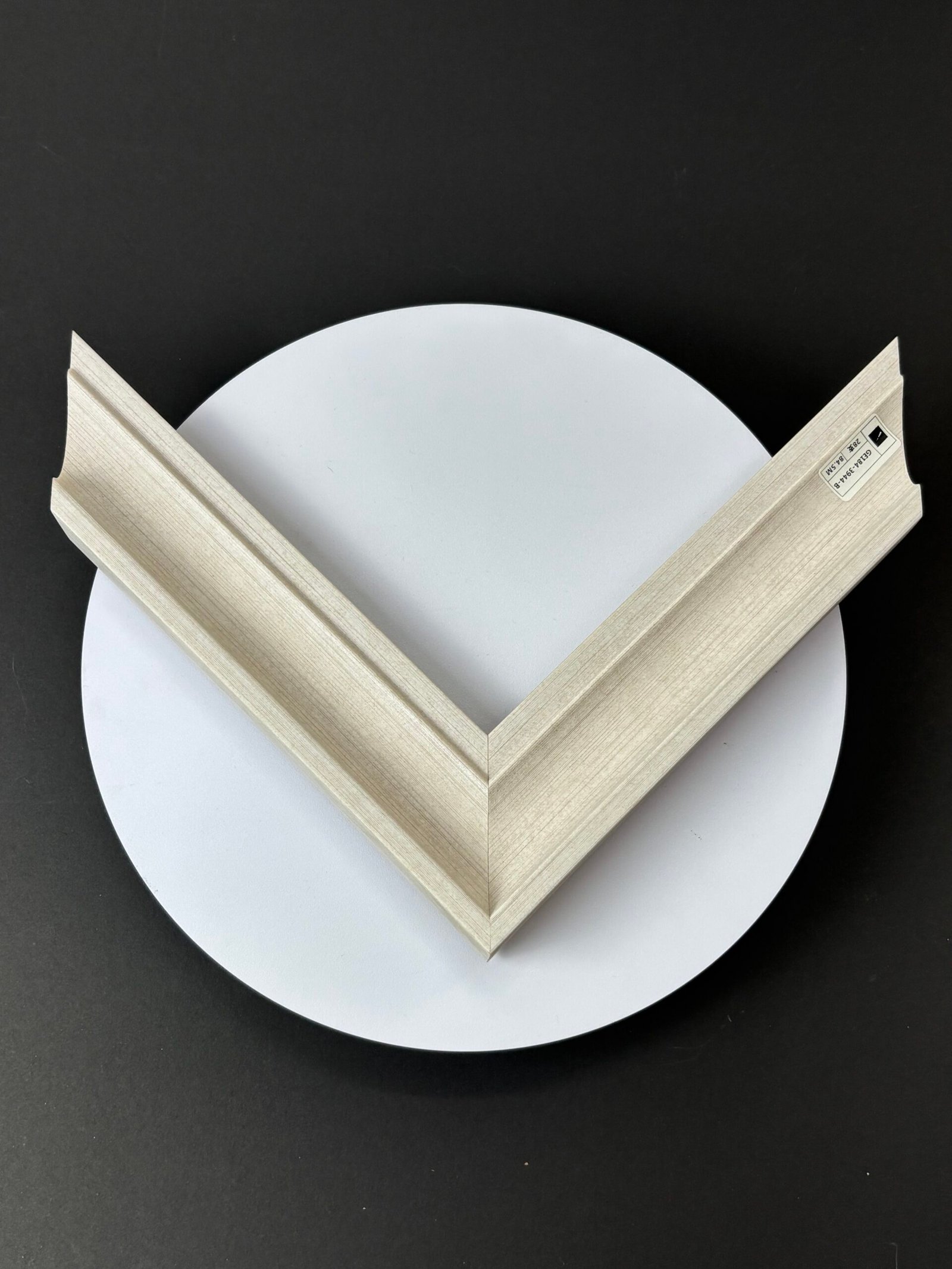 Light & Neutral Profiles
